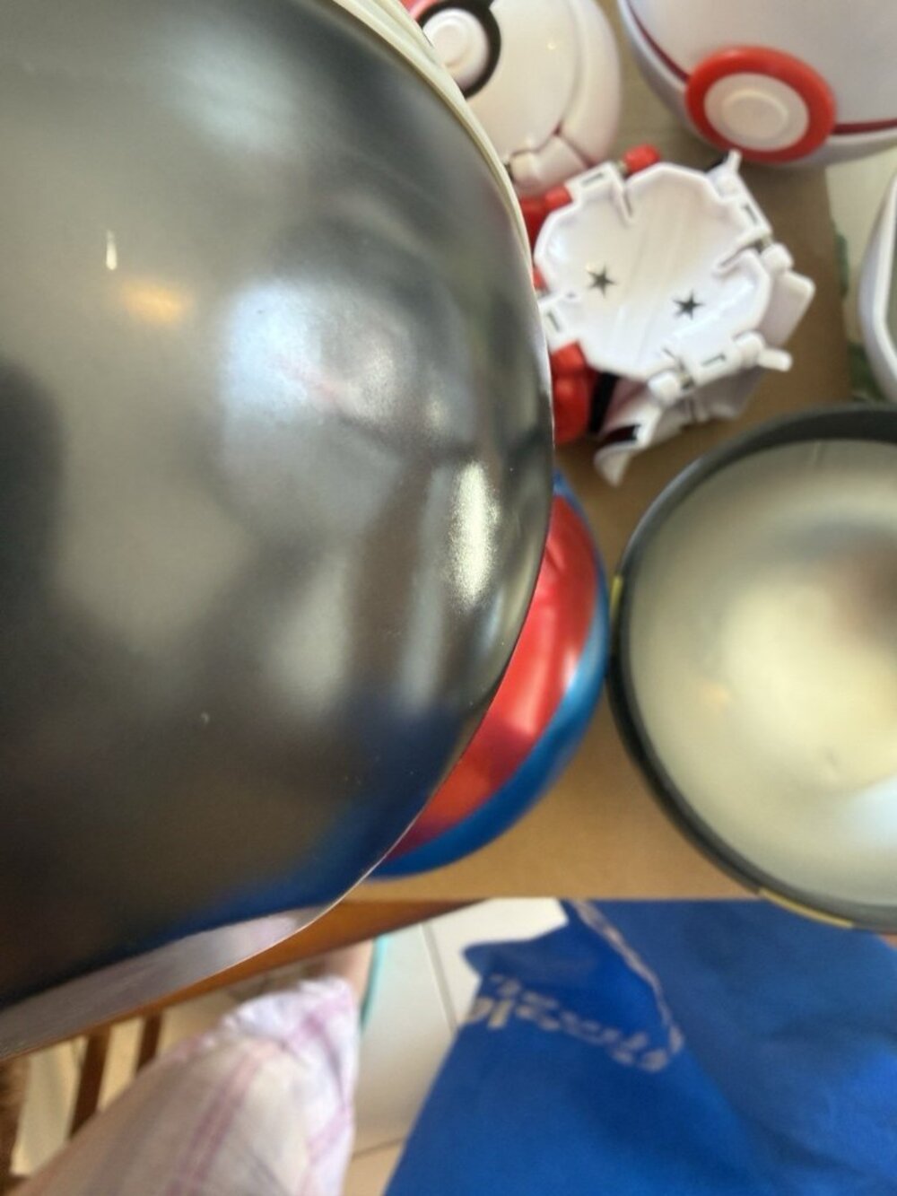 8 pc Lot 5 Large Pokemon Balls 2 Throw N Pop 1 Zanzoon Talking Electronic Ball - Picture 2 of 10